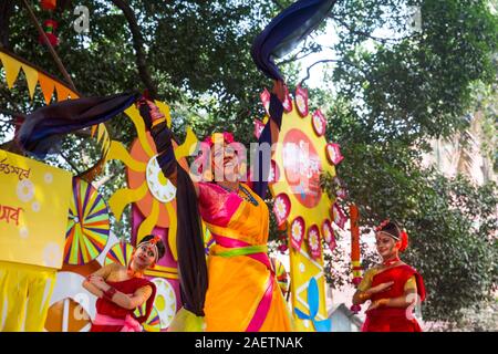 Dancers perform at the Faculty of Fine Arts in Dhaka University to welcome spring, king of the seasons, on the first day of Bengali month of Falgun. D Stock Photo