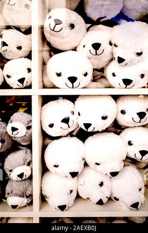 Kuschelige Spielzeug-Seehunde; Seals as soft toys Stock Photo