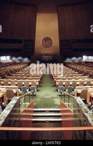 New York, New York, USA - December, 1991:  Archival interior view of the United Nations Headquarters General Assembly Hall. Stock Photo