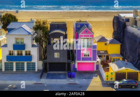 Los Angeles County, USA, March 2019, colourful buildings between the Pacific Coast Highway and Santa Monica Beach, California Stock Photo