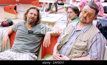 THE BIG LEBOWSKI 1998 PolyGram film with from left: Jeff Bridges, Steve Buscemi, John Goodman Stock Photo