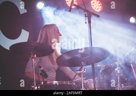 Sophie Alloway playing drums Stock Photo