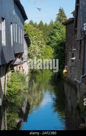 Pont-Audemer (north-western France): channel in the town The town is located in the Valley of the Risle river in the "Boucles de la Seine Normande" Re Stock Photo