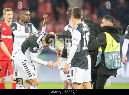 A scooter attacks Cristiano RONALDO (Juve / No. 7) in the neck / head, Folder, Security, Football Champions League, preliminary round, 6th matchday Group D, Bayer 04 Leverkusen (LEV) - Juventus (Juve) 0: 2 on 11.12.2019 in Leverkusen / Germany. | Usage worldwide Stock Photo