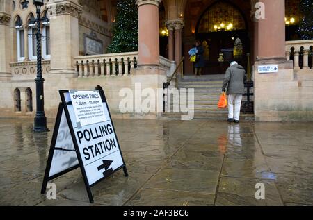 Voters entering a polling station during the 2019 general election at the Guilldhall, Northampton, UK Stock Photo