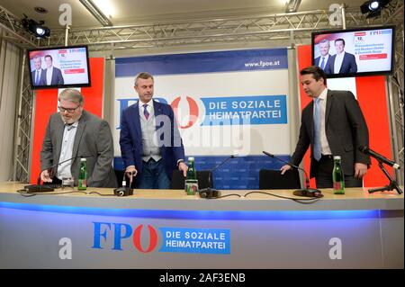 Vienna, Austria. 12th December, 2019.  FPÖ (Freedom Party Austria) federal party chairman (center) Norbert Hofer and the Vienna FPÖ state party chairman (R) Dominik Nepp hold a press conference on the split-off of three FPÖ mandates and the re-establishment of the 'Alliance for Austria (ADÖ)'. Credit: Franz Perc / Alamy Live News Stock Photo