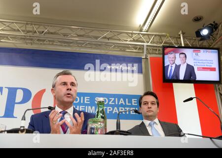 Vienna, Austria. 12th December, 2019.  FPÖ (Freedom Party Austria) federal party chairman (L) Norbert Hofer and the Vienna FPÖ state party chairman (R) Dominik Nepp hold a press conference on the split-off of three FPÖ mandates and the re-establishment of the 'Alliance for Austria (ADÖ)'. Credit: Franz Perc / Alamy Live News Stock Photo