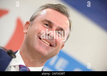 Vienna, Austria. 12th December, 2019.  FPÖ (Freedom Party Austria)   federal party chairman Norbert Hofer gives a press conference about the split-off of three FPÖ mandataries and the re-founding of the 'Alliance for Austria (ADÖ)'. Credit: Franz Perc / Alamy Live News Stock Photo