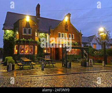 Rams Head pub, cobbled Church Lane, Grappenhall village, Warrington, Cheshire, England, UK, WA4 3EP, Stock Photo