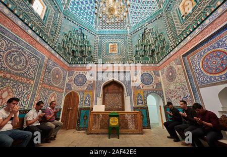 Shrine-complex of Qutham b. Abbas, Kusam Ibn Abbas Mosque, necropolis Shah-i-Zinda, Samarqand, Uzbekistan, Central Asia