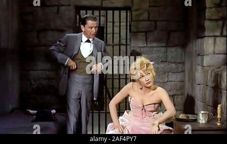 CAN-CAN 1960 Twentieth Century Fox film with Frank Sinatra and Shirley MacLaine Stock Photo