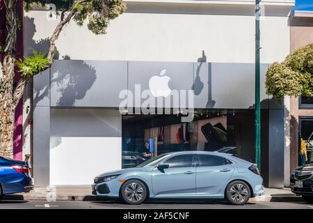 Knox Street - Apple Store - Apple