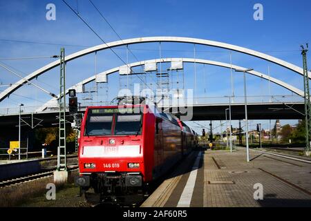 Dessau, Germany. 22nd Oct, 2019. A regional train runs into Dessau main station. Credit: Waltraud Grubitzsch/dpa-Zentralbild/ZB/dpa/Alamy Live News Stock Photo