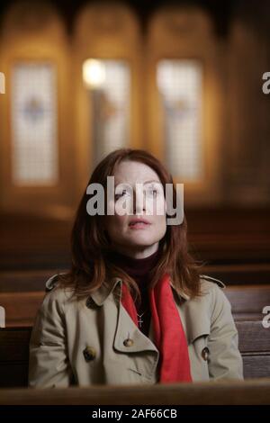 JULIANNE MOORE, SHELTER, 2010 Stock Photo - Alamy