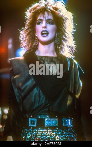 Pop singer Nena ('99 Red Balloons') at her performance in 'Thomy's Pop Show' at the Westfalenhalle in Dortmund on 24 November 1984. She was born on 24 March 1960 in Hagen as Gabriele Susanne Kerner. | usage worldwide Stock Photo