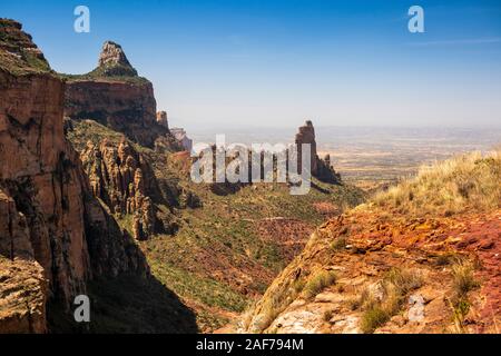 Ethiopia, Tigray, Megab, Gheralta Escarpment, elevated view from above rock cleft on walking route leading to Debre Maryam Korkor rock-cut church Stock Photo