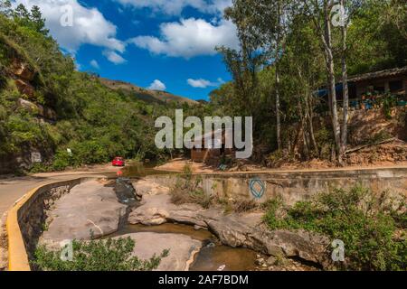 Hilly landscape around raod to historical El Fuerte, Samaipata, Department Santa Cruz, Bolivia, Latin America Stock Photo