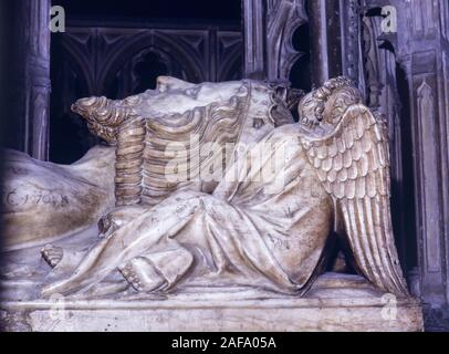 GB '80 : Tomb of Edward 11 (died 1327;alabaster) Gloucester,before restoration Stock Photo