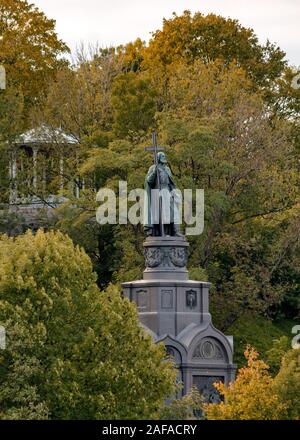 The Saint Vladimir Monument on Vladimir Hill in Kiev, Ukraine Stock Photo