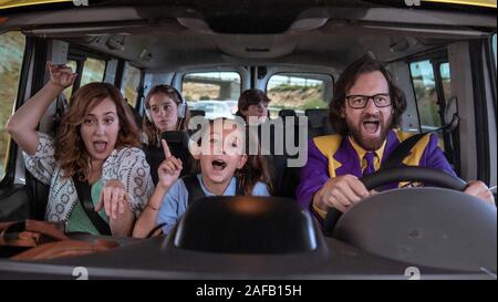 EDU SOTO and MARIANA TREVIÑO in THE RODRIGUEZ AND THE BEYOND (2019) -Original title: LOS RODRIGUEZ Y EL MAS ALLA-, directed by PACO ARANGO. Credit: Guisante Films / Calcon Producciones / Album Stock Photo