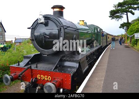 Steam train at Watchet Railway Station on the West Somerset Railway, Somerset, UK Stock Photo