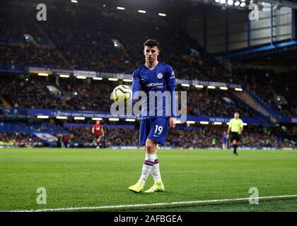 Stamford Bridge, London, UK. 14th Dec, 2019. English Premier League Football, Chelsea versus AFC Bournemouth; Mason Mount of Chelsea - Strictly Editorial Use Only. No use with unauthorized audio, video, data, fixture lists, club/league logos or 'live' services. Online in-match use limited to 120 images, no video emulation. No use in betting, games or single club/league/player publications Credit: Action Plus Sports/Alamy Live News