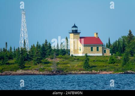 The Copper Harbor Light is a lighthouse located in the harbor of Copper Harbor, Michigan USA on the Keweenaw Peninsula of Upper Michigan inside Fort W Stock Photo