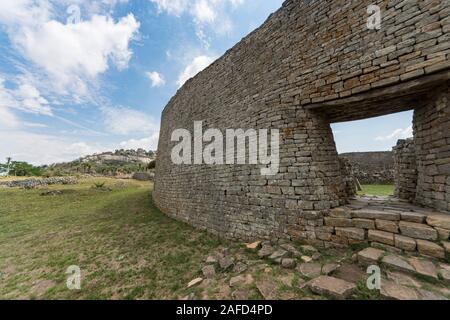 Great Zimbabwe Ruins, Masvingo, Zimbabwe. The entrance to the great enclosure in great Zimbabwe, a UNESCO world heritage site. The ruins are the remains of the biggest fortified city in southern Africa Stock Photo