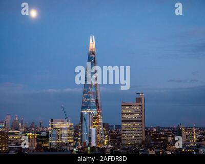 The Shard at Night Time, with Moon, London, Landscape, England, UK, GB. Stock Photo