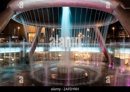 SINGAPORE - May 7, 2017 : Fountain of Wealth is the famous travel destinatioin located in Suntec Towers, Singapore. Stock Photo