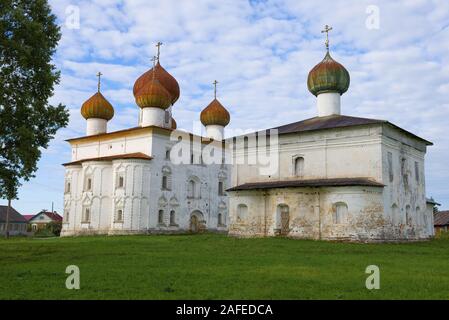 Two old orthodox churches close-up on august morning. Kargopol, Russia Stock Photo