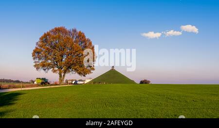 Farmlands surrounding the famous Lion’s Mound (Butte du Lion) monument in Waterloo. This monument commemorates the Battle of Waterloo fought in 1815. Stock Photo