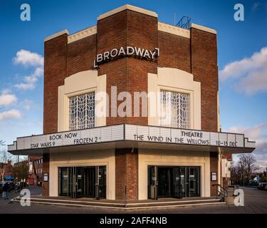 Letchworth Garden City Broadway Cinema and Theatre. Built in 1936 in art deco style. Architects Bennett and Bidwell. Stock Photo