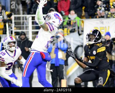 Buffalo Bills safety Jordan Poyer (21) against the New York Jets in an NFL  football game, Sunday, Dec. 11, 2022, in Orchard Park, N.Y. Bills won  20-12. (AP Photo/Jeff Lewis Stock Photo - Alamy