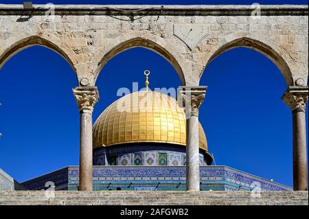 Jerusalem Israel. Dome of the rock mosque at Temple Mount Stock Photo