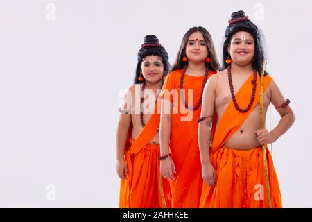 Buy ITSMYCOSTUME Shri Ram Costume Dress For Kids Boys with Complete  Accessories Set of 7(Dhoti,Top,Stole,Motimala,Earrings,Bajuband & Mukut)  (Bow & Arrow not Included) - Ramayan Kids Fancy Dress Costume Online at Low  Prices