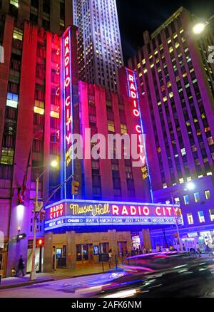 Radio City Music Hall facade New York, 1260 Avenue of the Americas (Sixth Avenue), Manhattan, New York City, NY, USA at night, neon lights