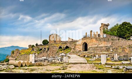 Ruins of the ancient city of Pergamon in Turkey Stock Photo
