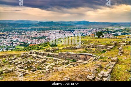 Ruins of the ancient city of Pergamon in Turkey Stock Photo