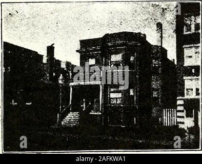 . Olcott's land values blue book of Chicago. OLD STYLE TWO-FLAT BRICK BUILDINGS. Class 14.. Stock Photo