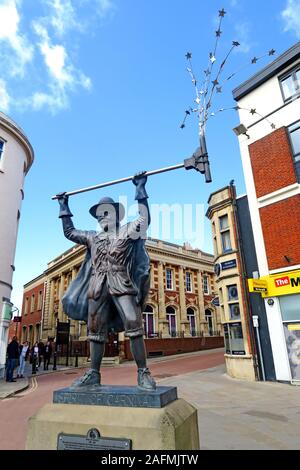 Bridgwater Carnival, Spirit Of Carnival statue, with squib,firework,Somerset,South West England,UK, TA6 Stock Photo