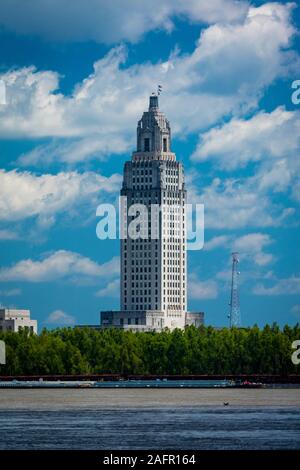 4/29, 2019, BATON ROUGE, LA, USA -  Baton Rouge, Louisiana Skyline and State Capitol on Mississippi River Stock Photo