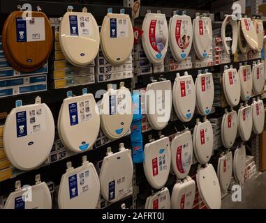 toilet covers in big box shop in Brooklyn NYC Stock Photo