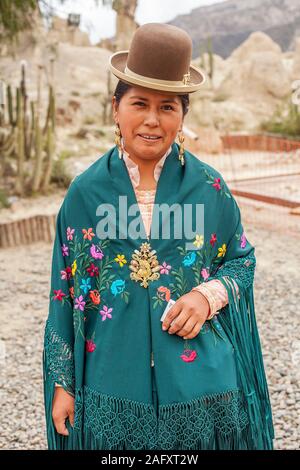 Why do bolivians 2024 wear bowler hats