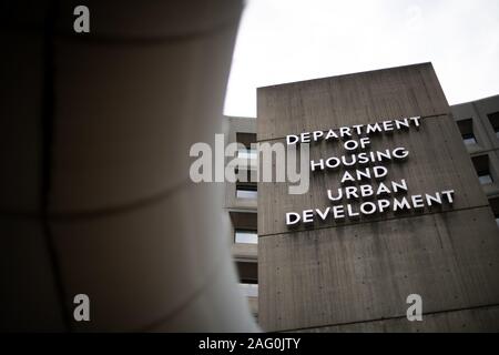 A general view of the Robert C. Weaver Federal Building, which serves as the headquarters for the Department of Housing and Urban Development, in Washington, D.C., as seen on September 9, 2019. (Graeme Sloan/Sipa USA) Stock Photo