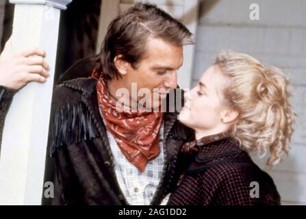 SILVERADO 1985 Columbia Pictures film with Kevin Costner and Rosanna Arquette Stock Photo