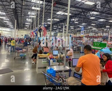 Sams club grocery items hi-res stock photography and images - Alamy