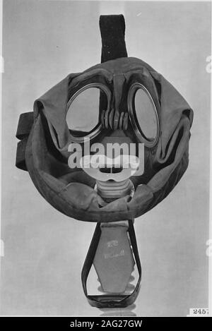 . Chemical development Section [and] Mechanical Research and Development Section; summary of achievements, 1917-1918. BEITISH BOX RESPIRATOR SHOVilHGCOTTON WRAPPED NOSS CLIPS. MERIGAN BOI RESPIEATOR SHOWMGIMPROVED HTJ3BER K0S3 CLIPS Stock Photo