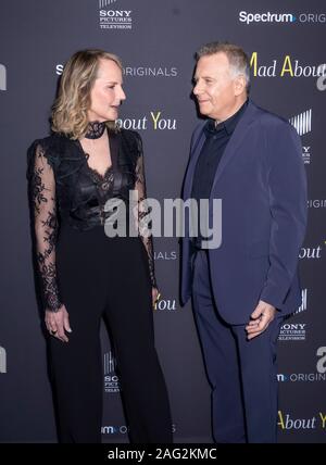 Helen Hunt and Paul Reiser attend the 'Mad About You' red carpet event at The Rainbow Room, Rockefeller center, Manhattan (Photo by Sam Aronov/Pacific Press) Stock Photo