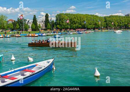 France, Haute-Savoie, Annecy, Lac d'Annecy, wooden lake tour boat Stock Photo
